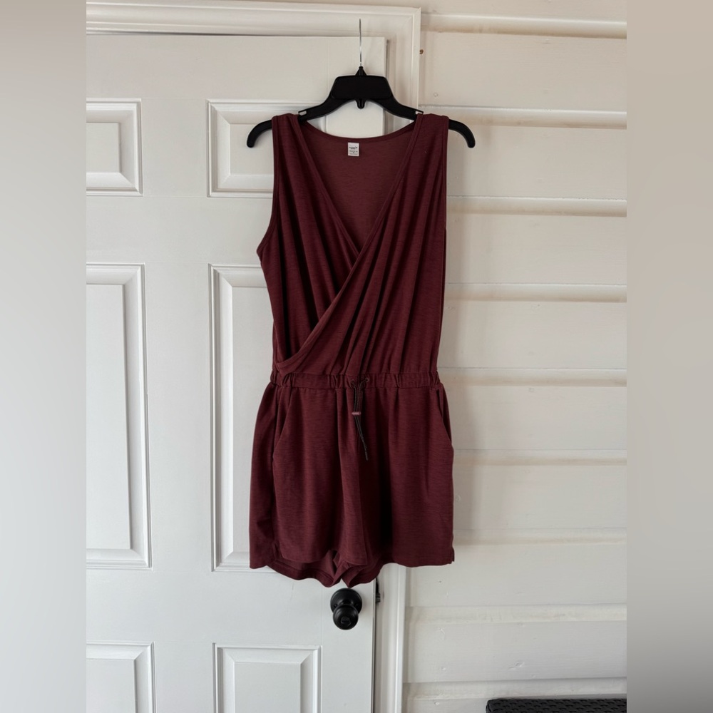 Old Navy Active Sleeveless Romper- Size M